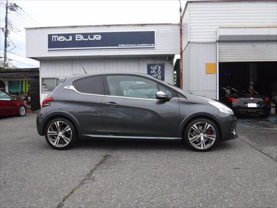 プジョー208GTi 車検整備（Fディスクローター+低ダストブレーキパッド